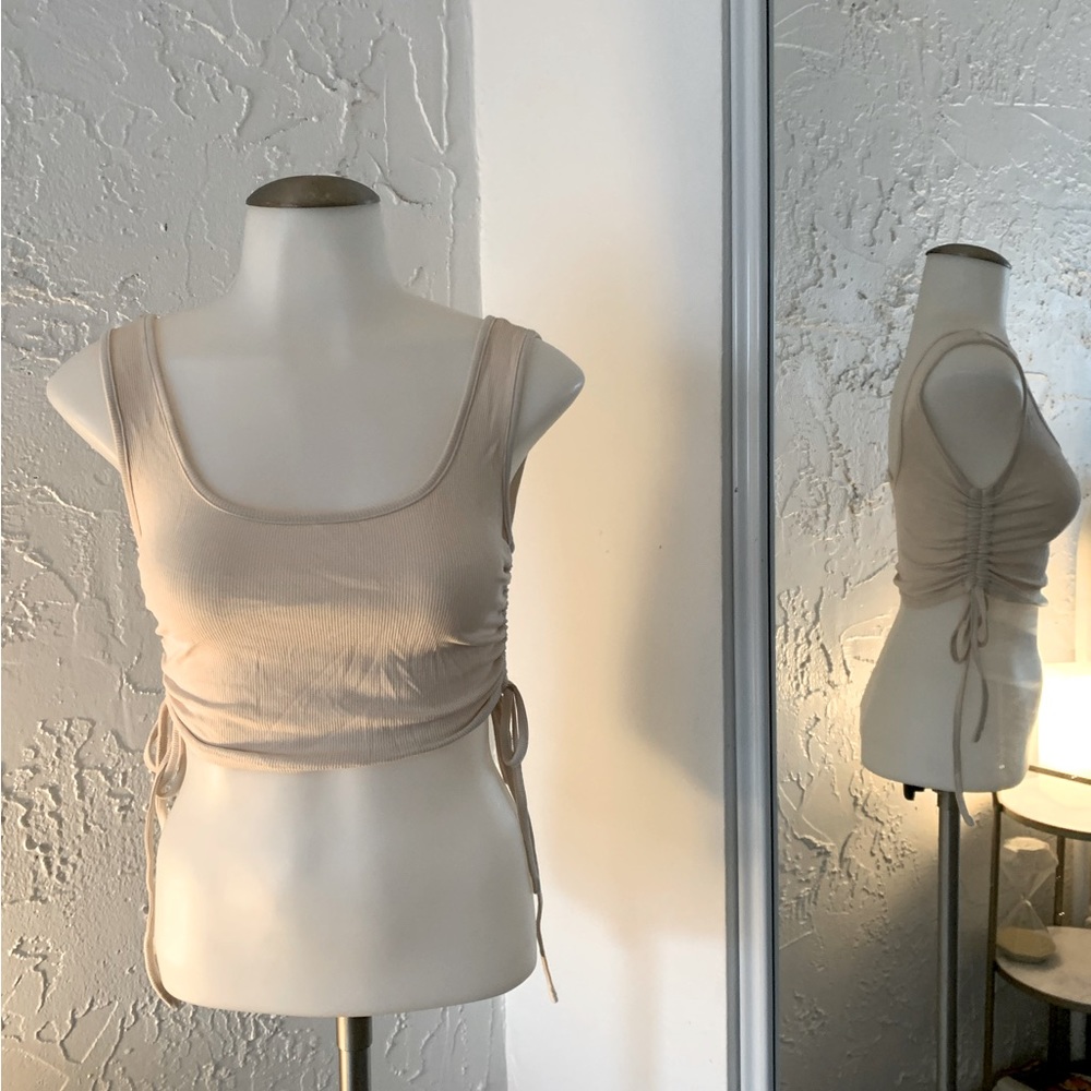 Side ruched crop top